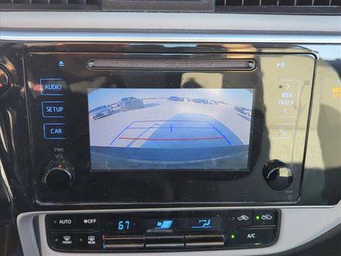 Used 2019 Toyota Corolla LE image 19