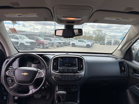 Used 2019 Chevrolet Colorado Z71 AWD/4WD image 28