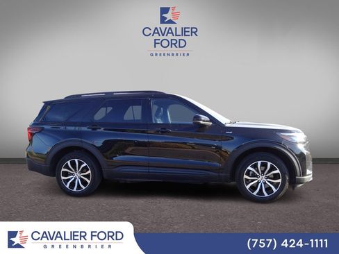 Certified 2025 Ford Explorer ST-Line AWD/4WD image 2