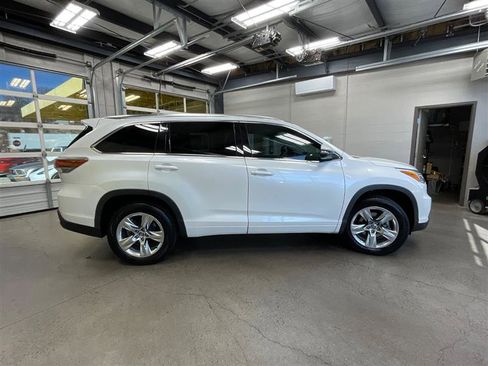 Used 2016 Toyota Highlander Limited image 6
