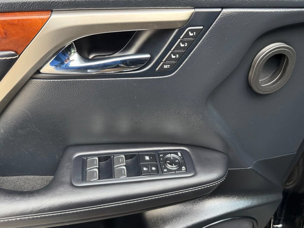 Used 2019 Lexus RX 350L FWD w/ Premium Package image 16