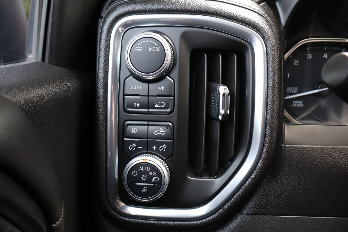 Used 2020 GMC Sierra 1500 Elevation w/ Elevation Value Package AWD/4WD image 29