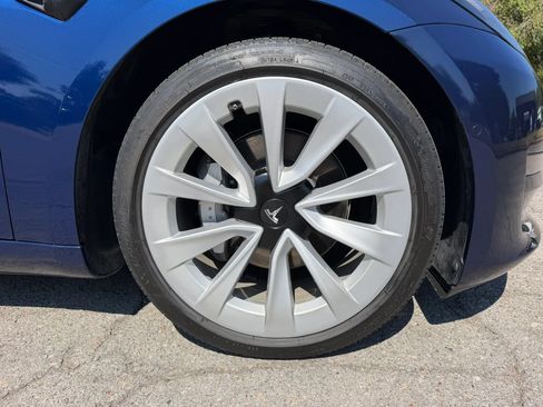 Used 2022 Tesla Model 3 Standard Range RWD image 12