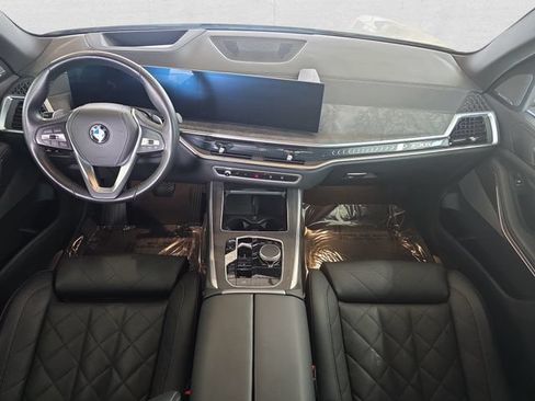 Used 2025 BMW X5 xDrive40i AWD/4WD image 9
