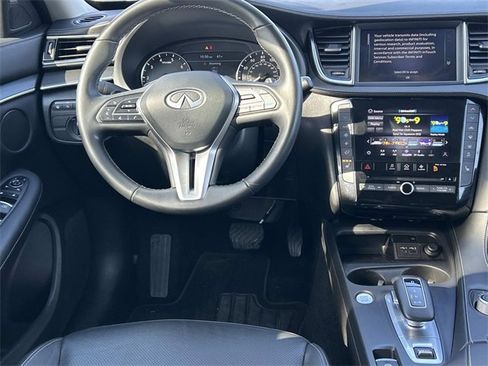 Certified 2025 INFINITI QX50 Luxe image 25