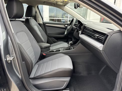 New 2026 Volkswagen Jetta SE image 4