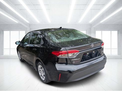 Used 2024 Toyota Corolla LE FWD image 5
