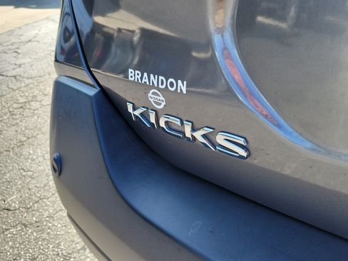 Used 2020 Nissan Kicks S FWD image 8