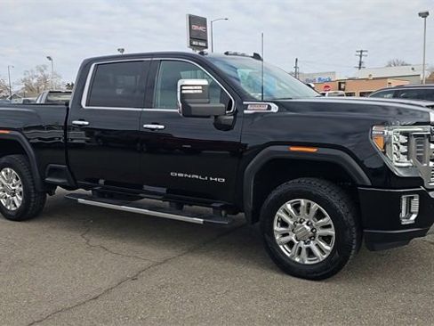 Used 2023 GMC Sierra 2500 Denali w/ Denali Ultimate Package image 2