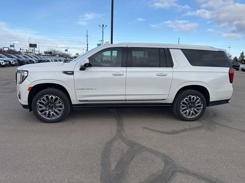 Used 2023 GMC Yukon XL Denali Ultimate image 7