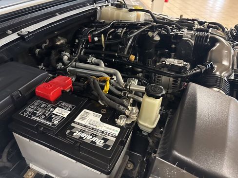 Used 2023 Jeep Gladiator Overland AWD/4WD image 37