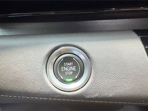 Used 2022 Cadillac Escalade ESV Premium Luxury image 27