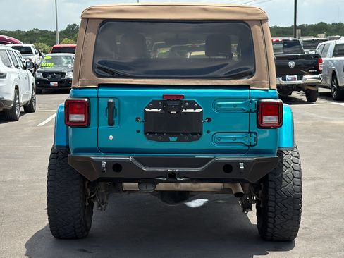 Used 2019 Jeep Wrangler Rubicon AWD/4WD image 6