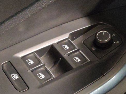 Used 2021 Volkswagen Jetta S w/ Driver Assistance Package image 27