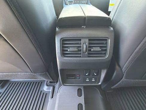 New 2026 Nissan Rogue Platinum w/ Platinum Premium Package AWD/4WD image 25