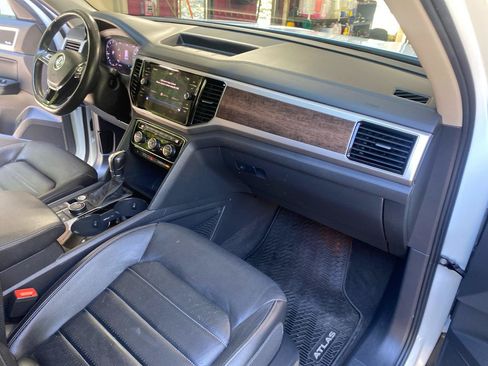 Used 2018 Volkswagen Atlas SEL Premium AWD/4WD image 28