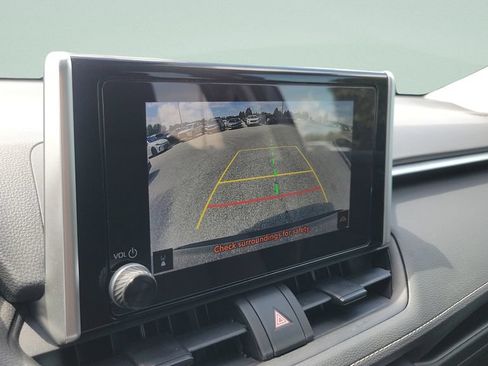 Used 2024 Toyota RAV4 LE FWD image 17