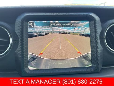 Used 2023 Jeep Gladiator Overland AWD/4WD image 22