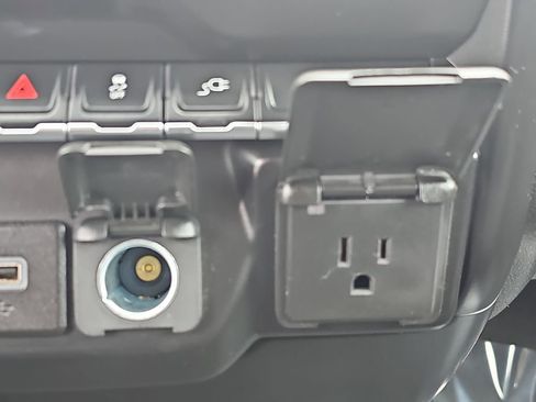 Used 2021 GMC Sierra 1500 Base w/ Convenience Package image 25