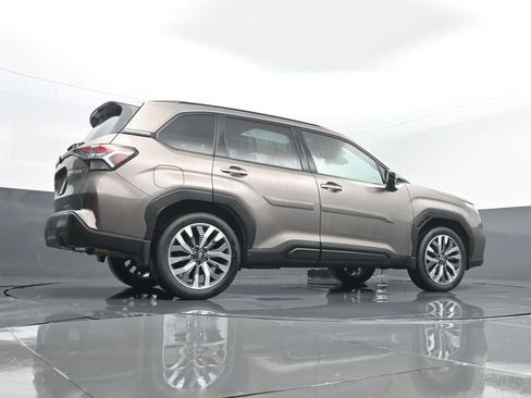 Used 2025 Subaru Forester Touring image 28