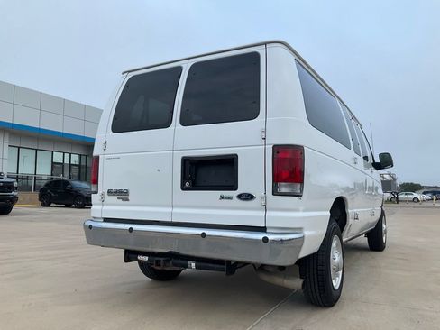 Used 2009 Ford E-350 and Econoline 350 XL RWD image 32