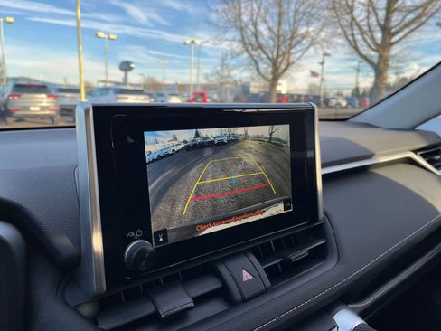 Used 2025 Toyota RAV4 LE image 17