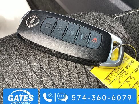 Used 2024 Nissan Rogue SV AWD/4WD image 28