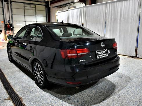 Used 2016 Volkswagen Jetta Sport FWD image 26