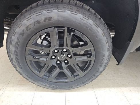 New 2026 Chevrolet Silverado 1500 RST w/ Dark Appearance Package AWD/4WD image 23