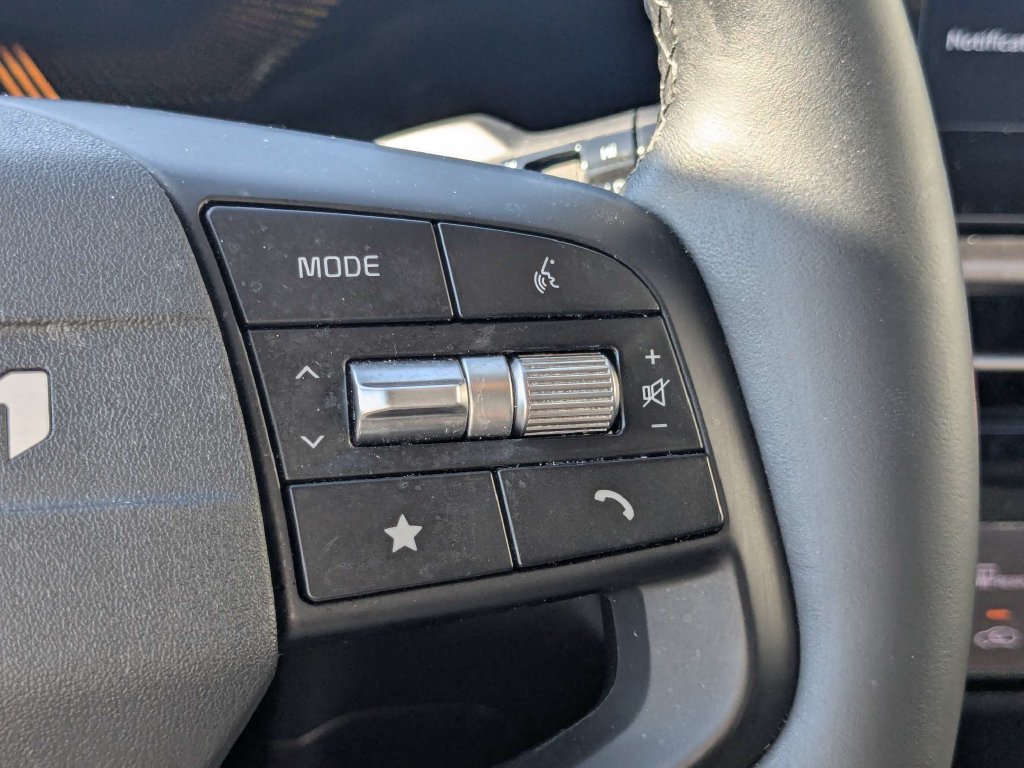 Used 2026 Kia Sportage EX FWD image 27