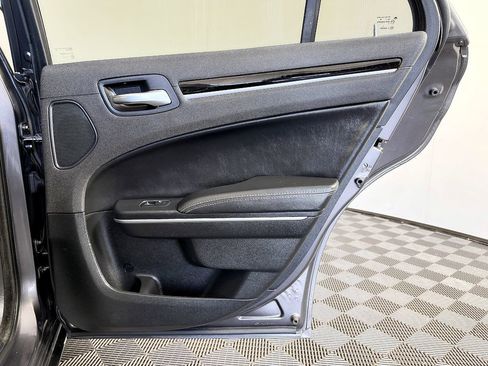 Used 2017 Chrysler 300 S RWD image 36