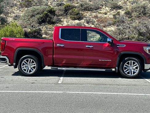 Used 2019 GMC Sierra 1500 SLT image 2