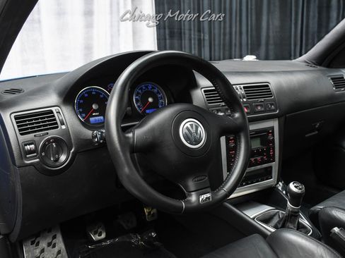 Used 2004 Volkswagen R32 image 8