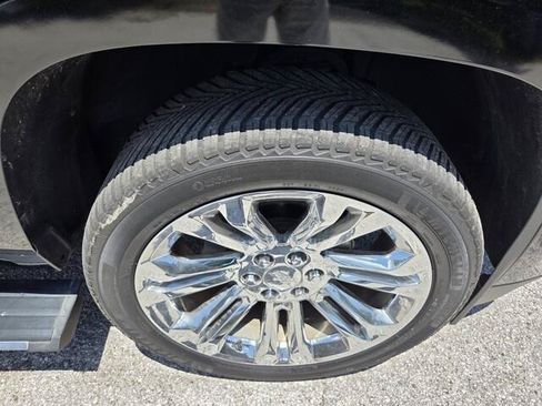 Used 2018 Cadillac Escalade Premium Luxury w/ LPO, Radiant Package RWD image 24