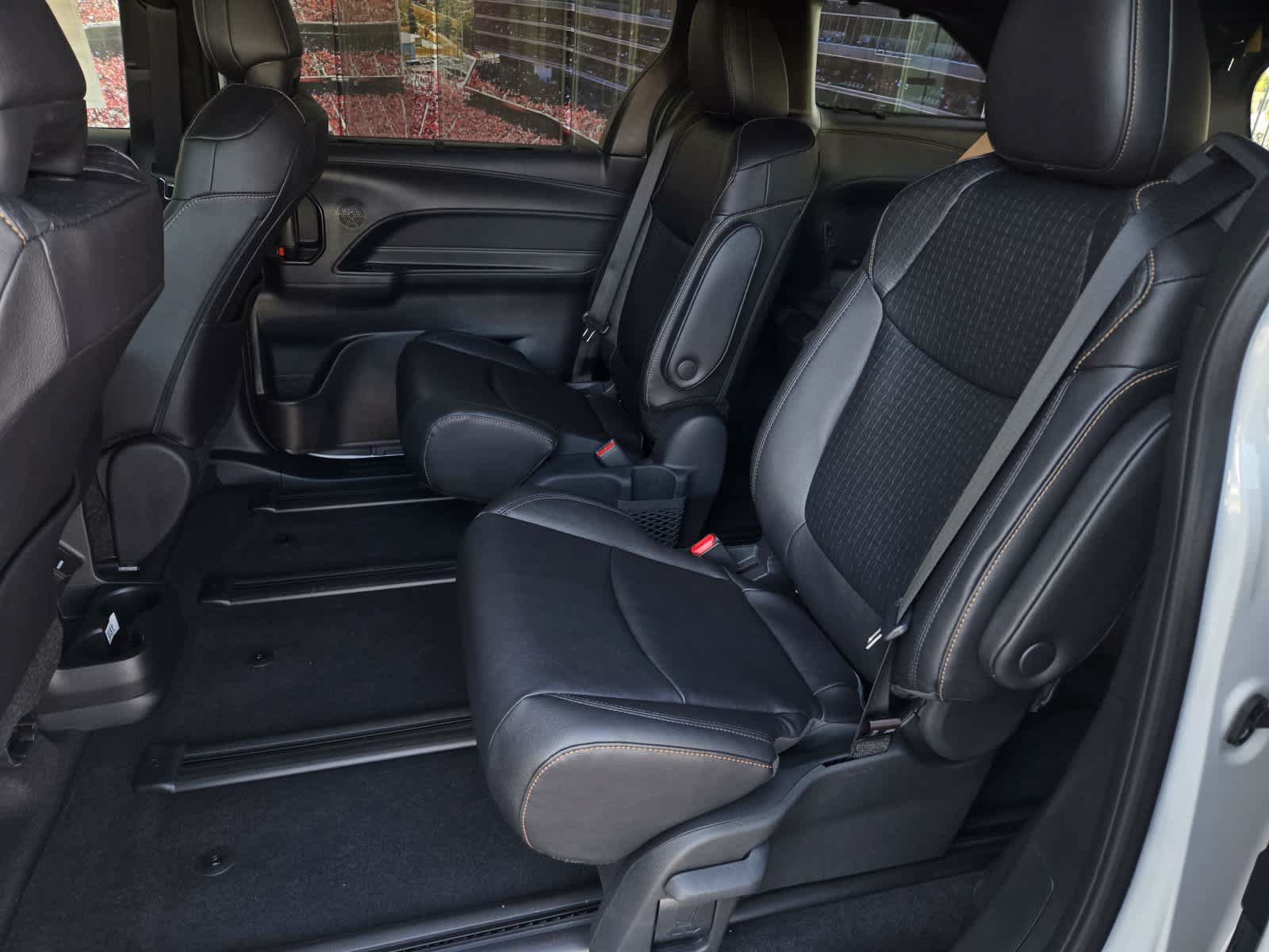 New 2026 Toyota Sienna XLE Woodland Edition AWD/4WD image 8