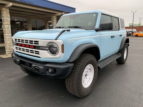 Certified 2025 Ford Bronco Heritage Edition AWD/4WD image 8