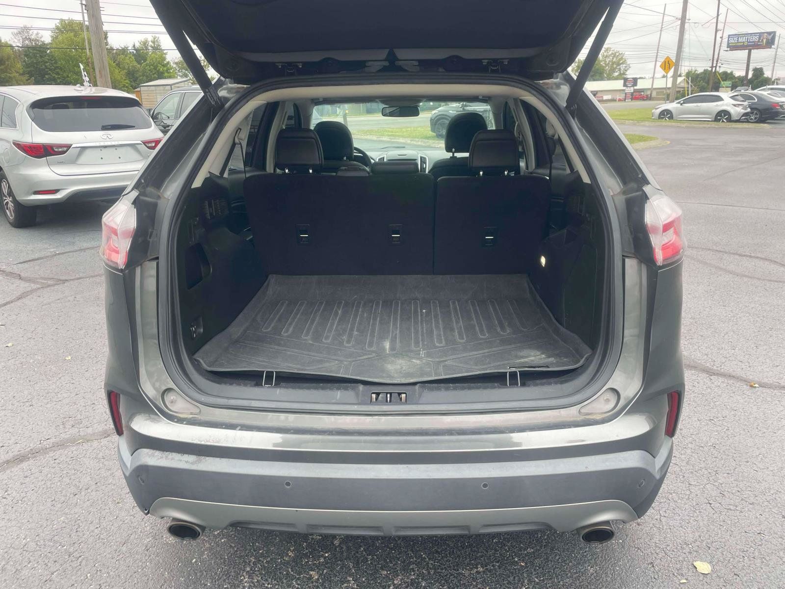 Used 2019 Ford Edge Titanium w/ Equipment Group 301A AWD/4WD image 7