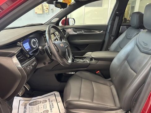 Used 2024 Cadillac XT6 Sport image 17