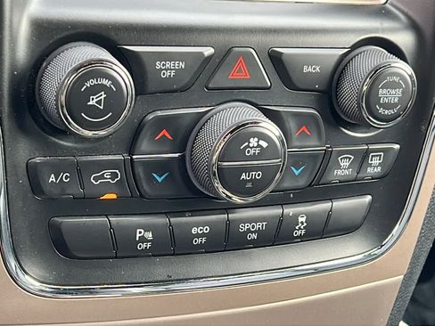 Used 2017 Jeep Grand Cherokee Limited w/ Luxury Group II AWD/4WD image 14