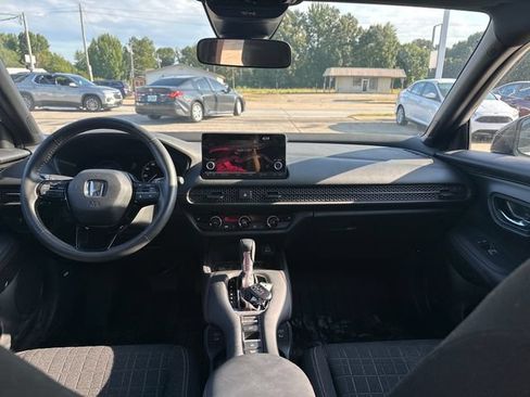 Used 2024 Honda HR-V Sport image 10