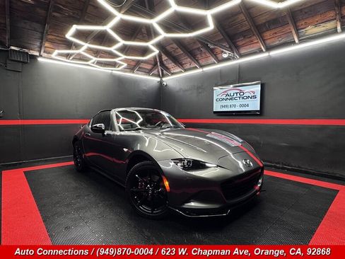 Used 2019 MAZDA MX-5 Miata RF Club RWD image 1