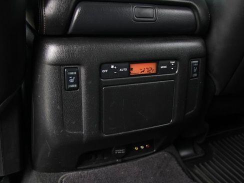 Used 2017 Nissan Armada Platinum AWD/4WD image 27