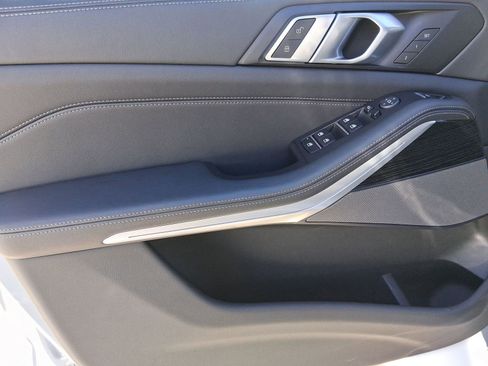 Certified 2024 BMW X5 xDrive40i w/ M Sport Package image 12