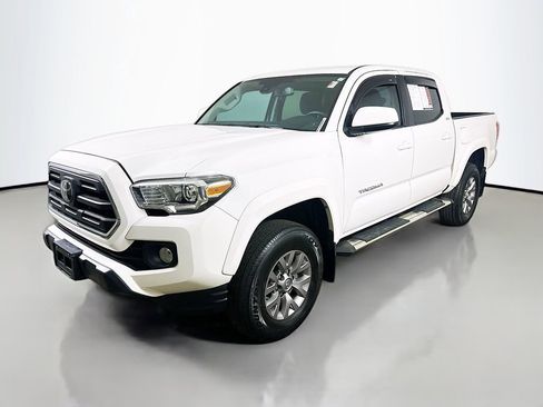 Used 2018 Toyota Tacoma SR5 image 3