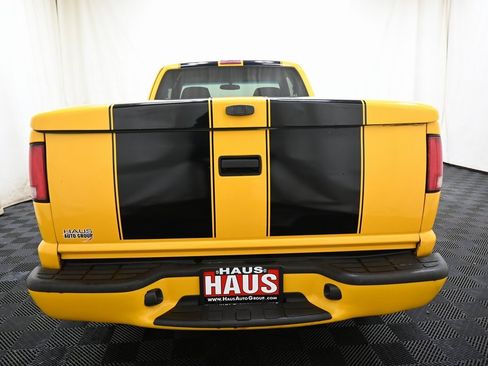 Used 2002 Chevrolet S10 Pickup LS w/ LS Preferred Equipment Group image 20