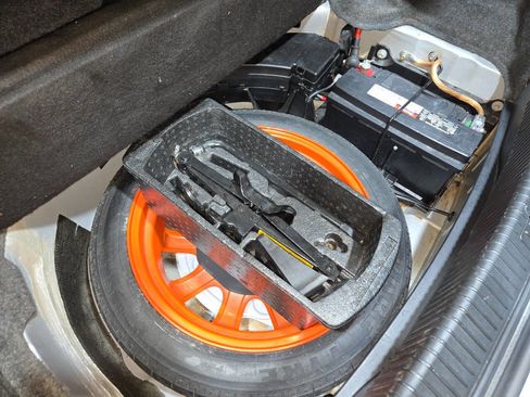 Used 2005 Jaguar S-TYPE R image 42