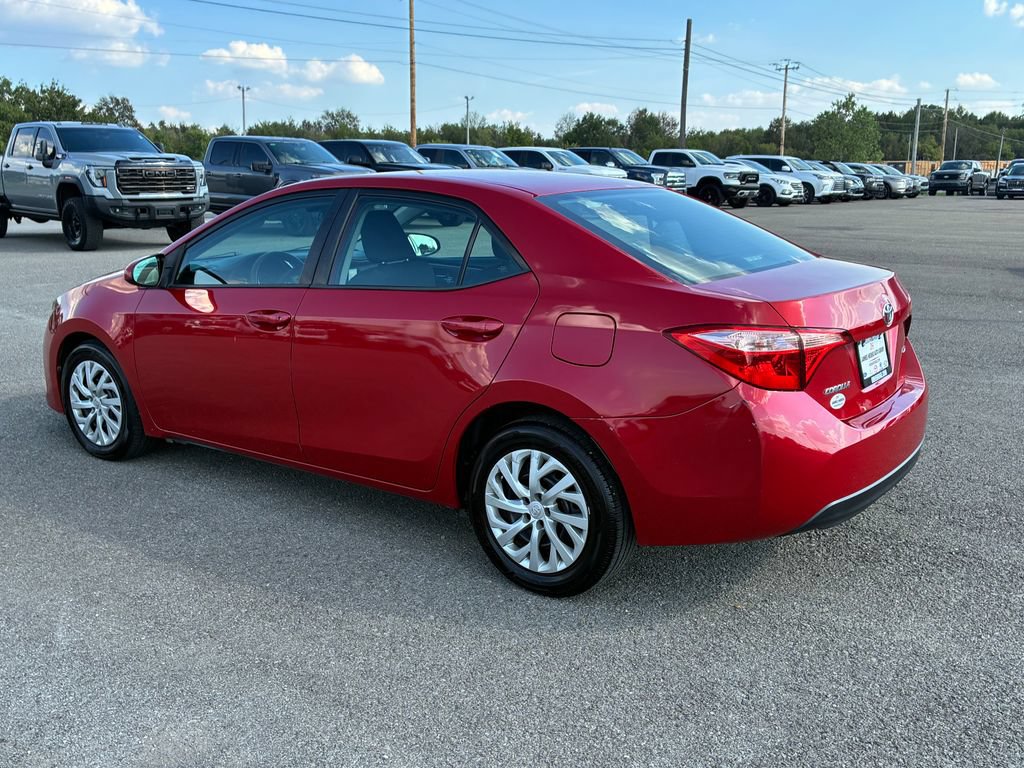 Used 2018 Toyota Corolla LE FWD image 8