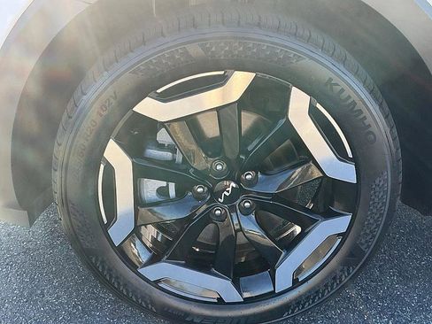 Used 2023 Kia Telluride S w/ S Sunroof Package image 9