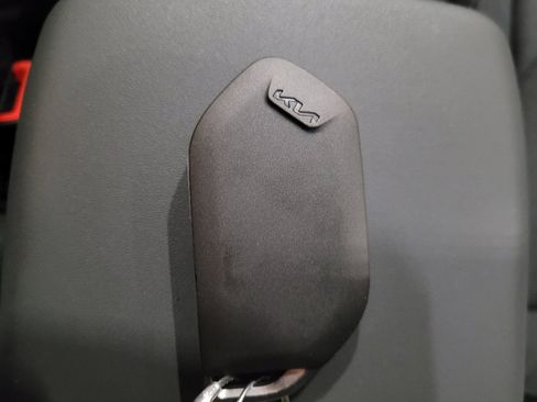 Used 2025 Kia K4 FWD image 32