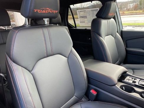 New 2025 Honda Pilot TrailSport image 12